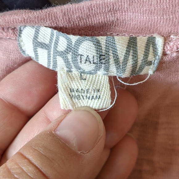 Chroma | Cropped Tee | Size L - Picture 3 of 5